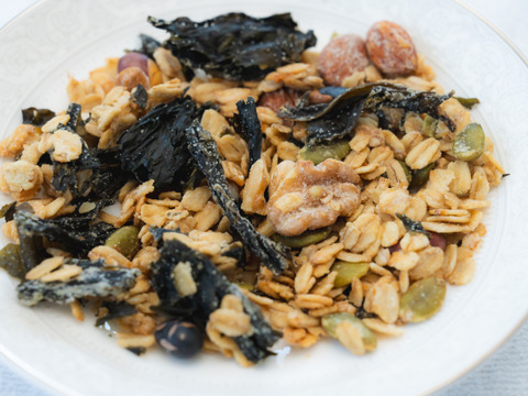 【冬ギフト】海の宝箱セット(鉄釜ひじき・わかめグラノーラ・大人のセレクトおやつ)帰省の手土産やお祝いに