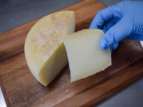 【信州産】やぎミルクで作るセミハードチーズ４種詰め合わせ箱