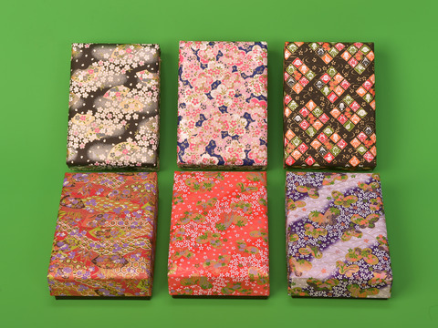 新春感謝セール❤️]<皇帝卵>烏骨鶏 (有精卵) 16個入り贈答用