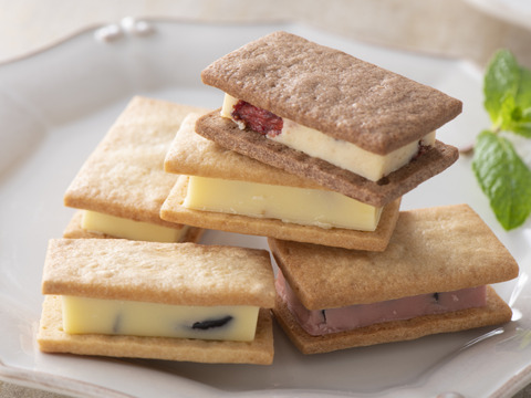 new!!【ギフトや手土産に】さくらんぼのバターサンド入　バターサンド6種18個