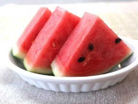 【スイカ1玉約4kg(3.5kg以上)】夏を思いっきり楽しむ!旨みとシャリ感抜群!【品種：ぷちっと】【8月上旬発送開始！】