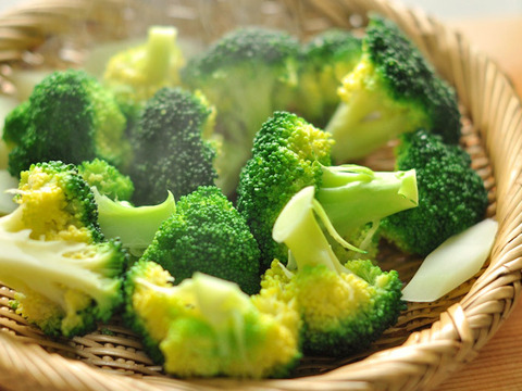 【予約開始です！】新潟県村上市より直送！春ブロッコリー　おはよう（１２個入り）