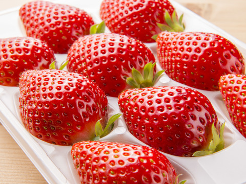 じっくり育てた果汁の香り良い『恋みのり』1箱2ﾄﾚｰ入