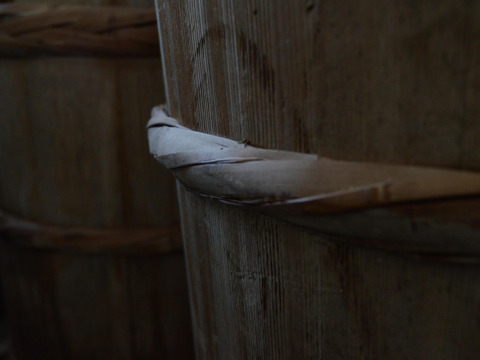 【限定解禁】100年続く幻の「はところし大豆」。旨み際立つ3年熟成・木樽仕込み「はと粒味噌」