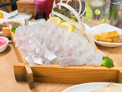 🐟福をかき込む縁起物🐟粟島ブランド天然国産金ヒラメ刺身＆しゃぶしゃぶ用カット大容量700g【11中下旬】