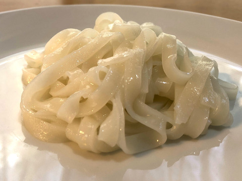 もっちもちの食感！自然栽培で育ったお米の旨味たっぷりのおいしい米めん白米（太麺）100ｇ
