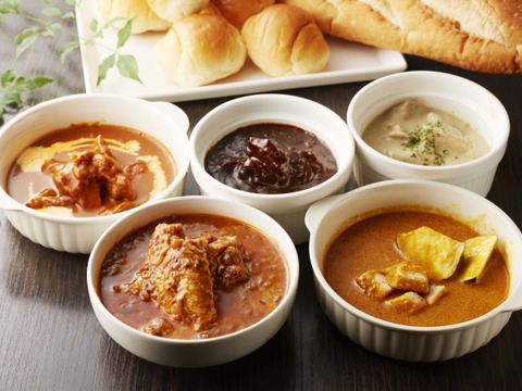 【業務用高級カレー】地鶏プレミアム手羽カレー5p
地鶏手羽が丸ごと1本入って(400g)のボリューム!
1p2人前!!