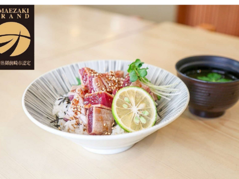 日光丸カツオセット(B1カツオ藁焼き2ブロック・B1カツオ赤身（刺身用）2ブロック・シーステーキ250g＆ソース)