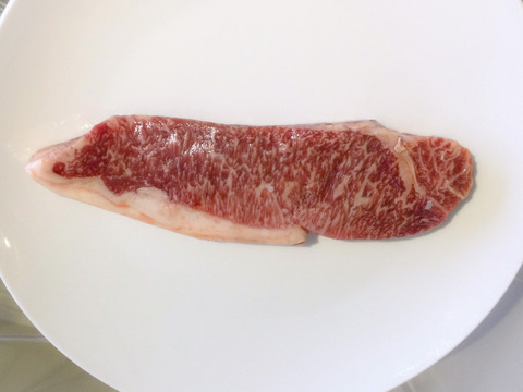 【数量限定】但馬うし経産牛(てるこ号)のサーロインステーキ200g ×3 円山川の牧草をたっぷり食べた但馬うしの牛肉です(^^)【兵庫県産】