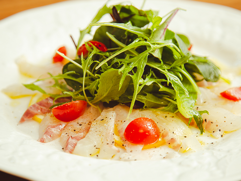 【夏ギフト】大人数で囲む食卓に♪お盆のごちそうにぴったり！旨み溢れる真鯛の２尾セット♪＜皮なし/皮あり各１尾＞