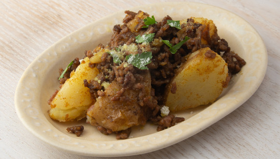 じゃがいもとひき肉のカレー炒め