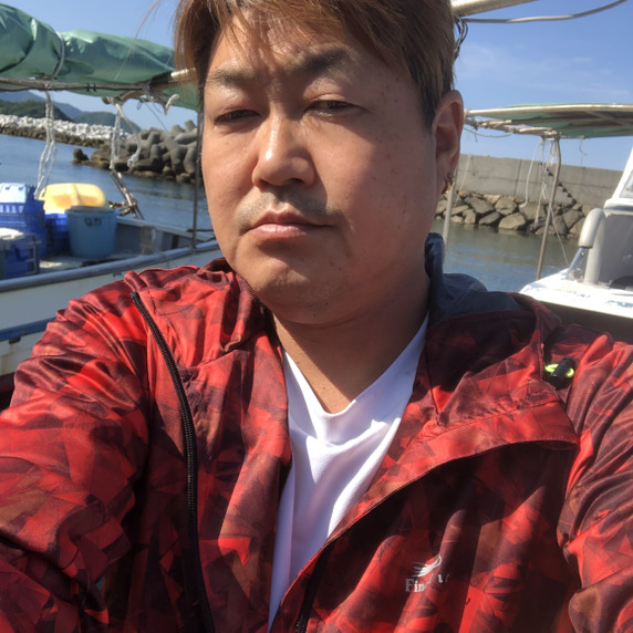 爆慎水産  波戸真一