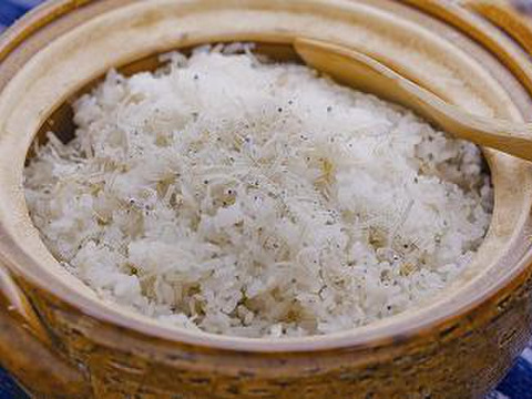 瀬戸内の冬牡蠣だけじゃない旬たっぷり詰まった5種7点７５０ｇひじき、小魚3種！！ギュッ25年アワード1位の石野水産【福袋】　大人気生ひじき入り冷凍便（特記事項に書くと出来立て直送します）