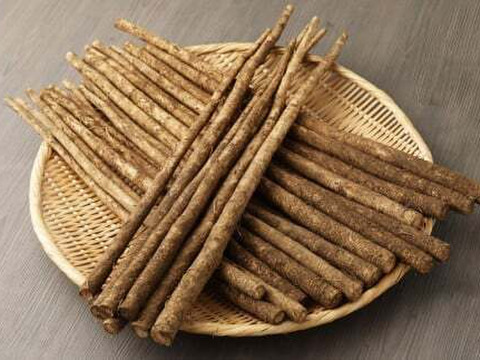 色白綺麗⭐︎香り絶品！2キロ　鹿児島県産　土付きごぼう