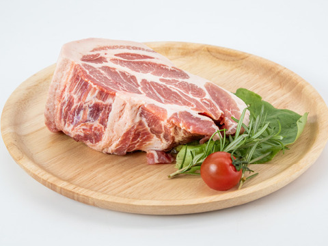 《放牧和豚》肩ロース ブロック 500g【厚切り焼肉/カレー】