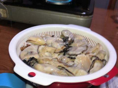 海のミルクたっぷり新潟県村上市山北産岩ガキSサイズ30個入り！