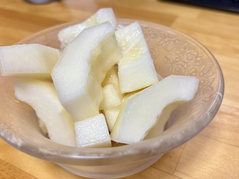 今期最終【自然栽培🍀黄金マクワウリ約1kg（3個前後）】伝統野菜・優しい自然の甘さ（簡単！美味しいレシピ付き）