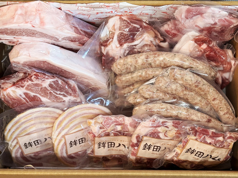 〖放牧豚・デュロック純粋種〗多彩な味わい！バラエティセット「満腹」 精肉お任せ1kg＋ハム加工品1,2kg＋豚小間600g