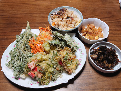 《群馬県産》寒風で甘味アップ‼️
人参3キロ(農薬、化学肥料不使用)