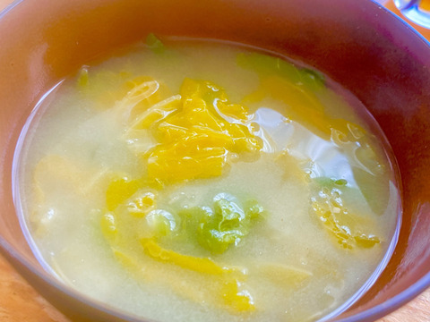 【自然栽培🍀橙芯白菜約２kg 1〜3個】煮ても漬けてもサラダでも美味しい🎶肥料も水も与えずに育てました