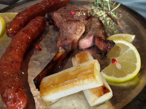 「白ネギ」とろ〜り柔らか♡甘さある長ネギ～カットネギこだわりの果物堆肥2㎏80サイズ＜白い部分のみ1/3に切って箱に詰めてお届けします！＞