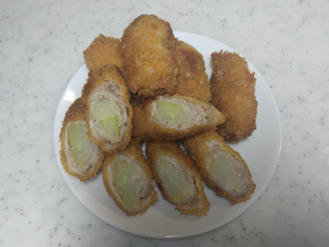 北関東から青パパイヤをお届けします‼1kg
こだわりの生産のため生産量が限られてます
 (下処理の仕方と簡単なレシピを同封いたします）