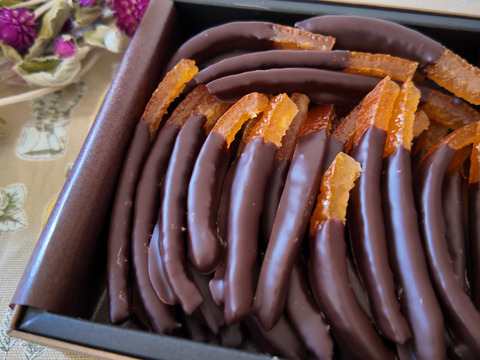 【甘夏ピールショコラBOX】特別な贈り物にも、自分へのご褒美にもおすすめのチョコレート!!