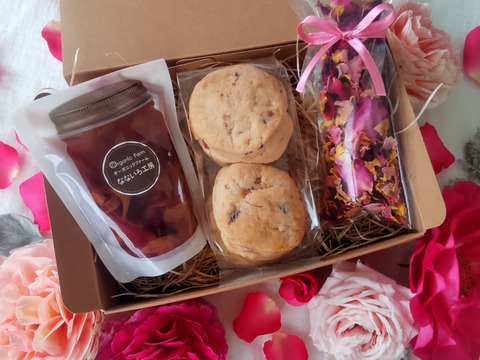 【母の日ギフトに】ローズアフタヌーンティセット