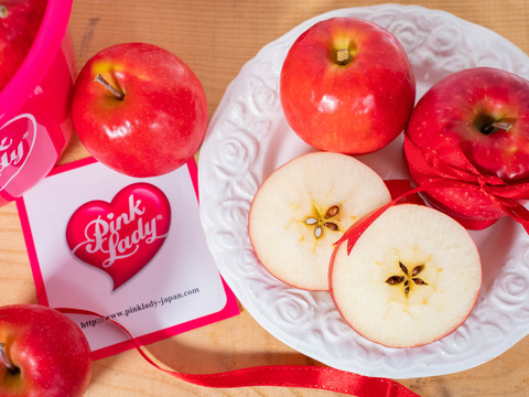 ＊稀少【ピンクレディ 】贈答用りんご、3kgお試しサイズ ！可愛い見た目でクリスマスにもオススメ♪