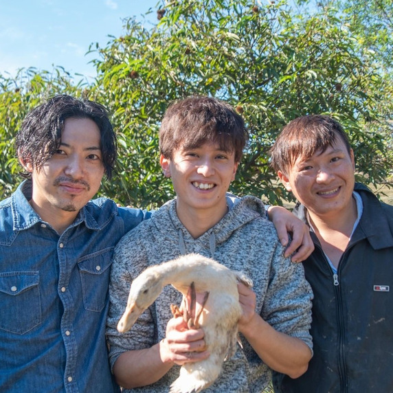 西崎ファーム　放し飼い　無投薬の『かすみ鴨』