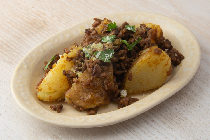 じゃがいもとひき肉のカレー炒め