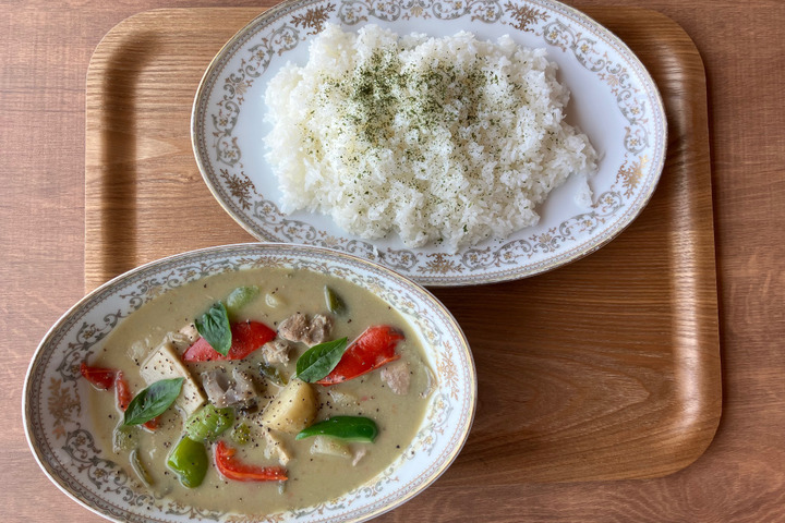 ミニトマトのタイ風グリーンカレー