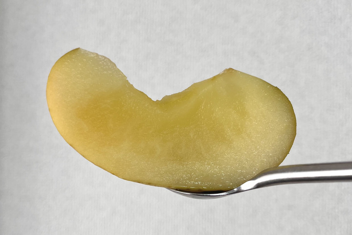 レンジで簡単！蒸しりんご