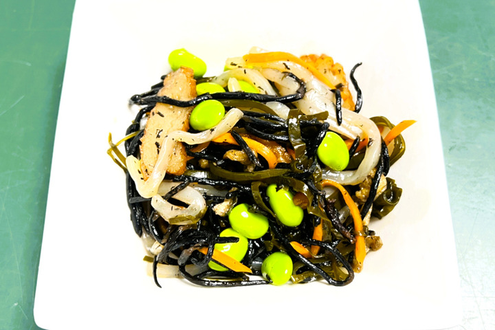 レンジで簡単調理★　昆布とひじき煮