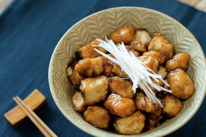 真鯛コロの甘辛丼！