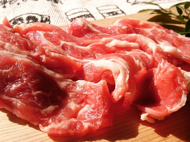 あなたをつむぐ、温かみのある羊肉を。