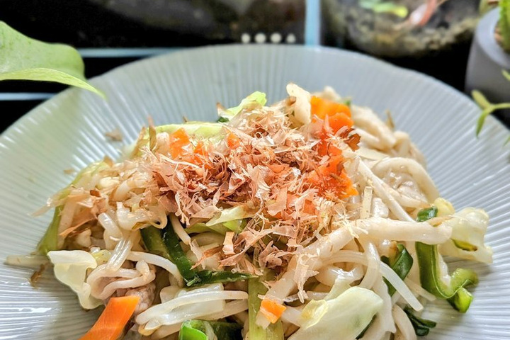 サイリウムと米粉でつくる　焼きうどん