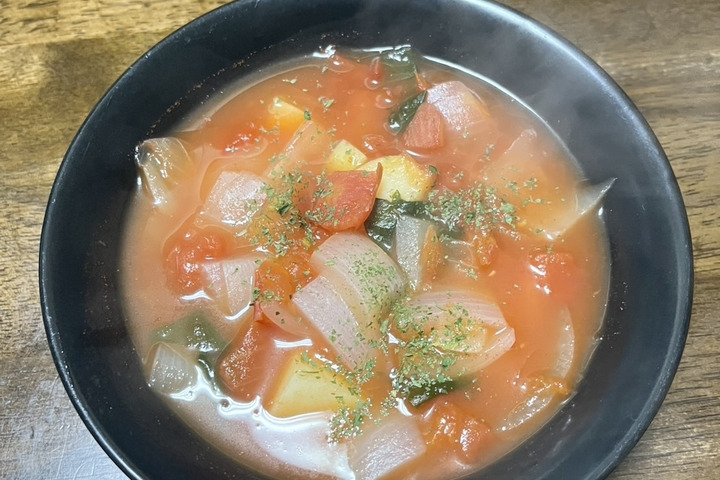 【とろける甘さ！新玉ねぎが主役の贅沢ミネストローネ】