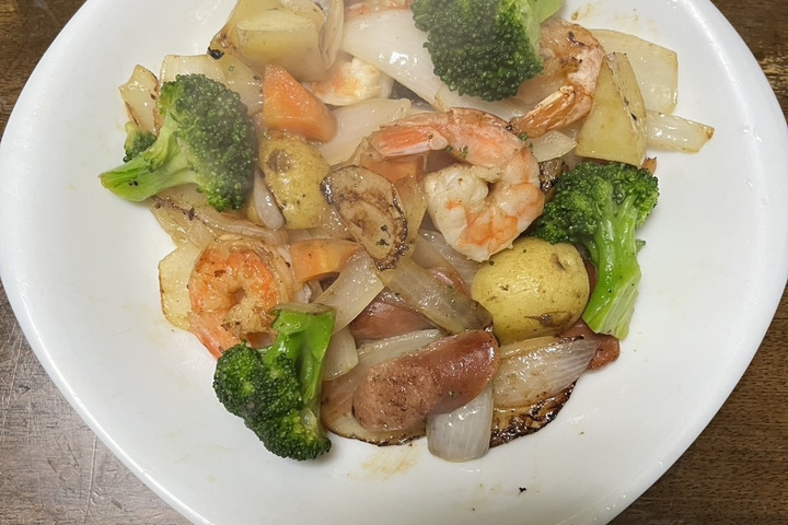 【春を味わう！新玉ねぎと新じゃがのプリプリ海老炒め】