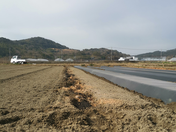地域の有機物でこだわりの土作り
