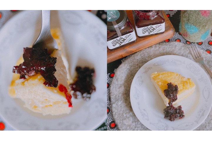 甘酸っぱいカシスジャムーチーズケーキに添えて
