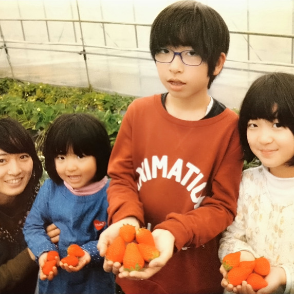 ちほのいちごばたけ