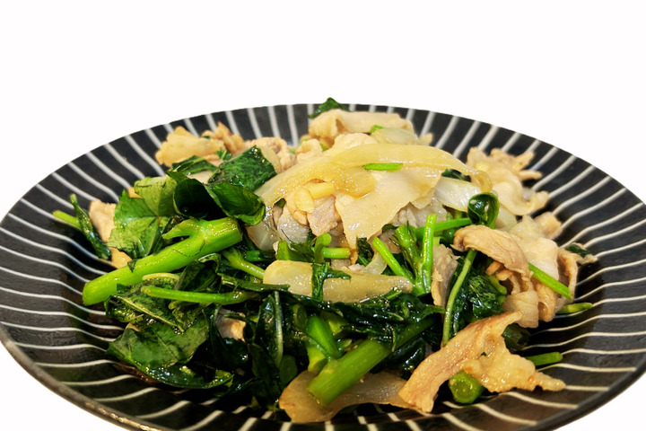 モロヘイヤの豚バラ炒め