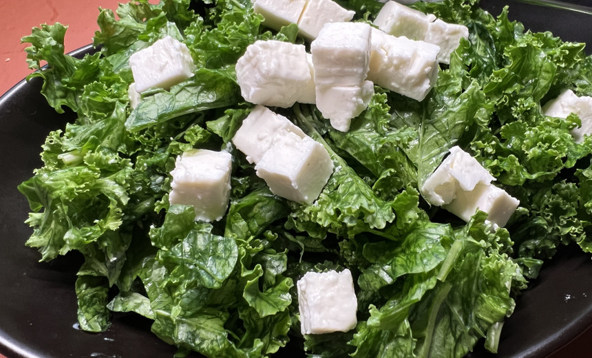 カーリーケールの塩もみサラダ