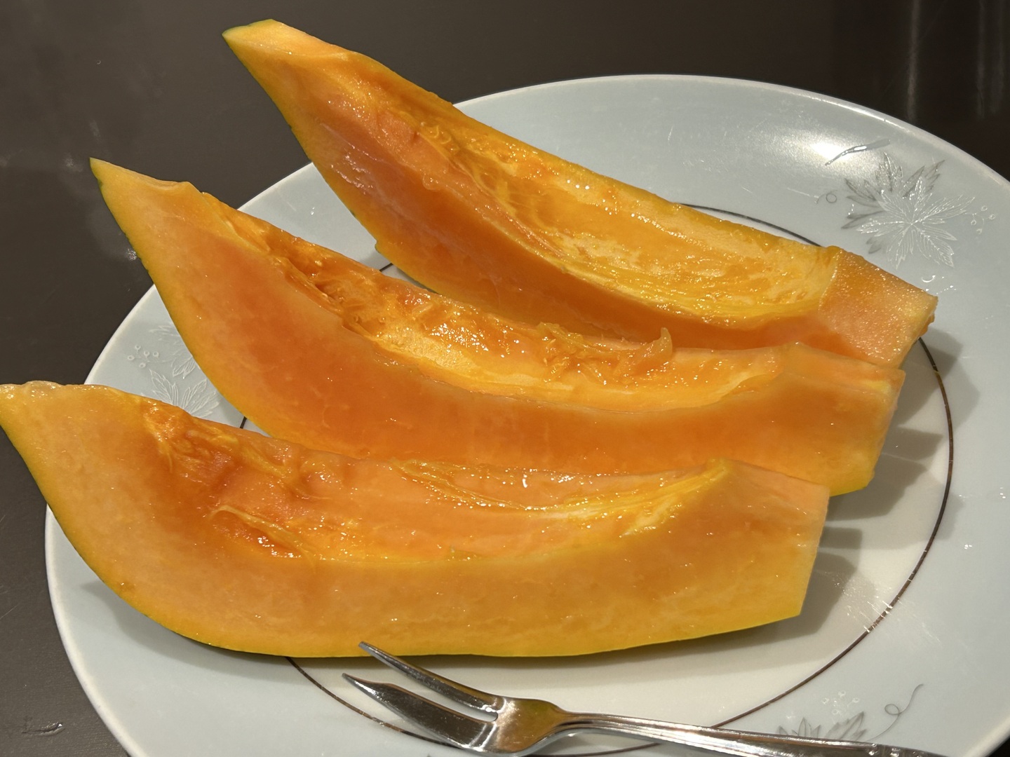 Vietnam Foods  パパイヤ 沖縄県 宮古島産 沖縄産パパイヤ 1玉(750G~1KG)・Okinawa Papaya・Đu đủ Okinawa