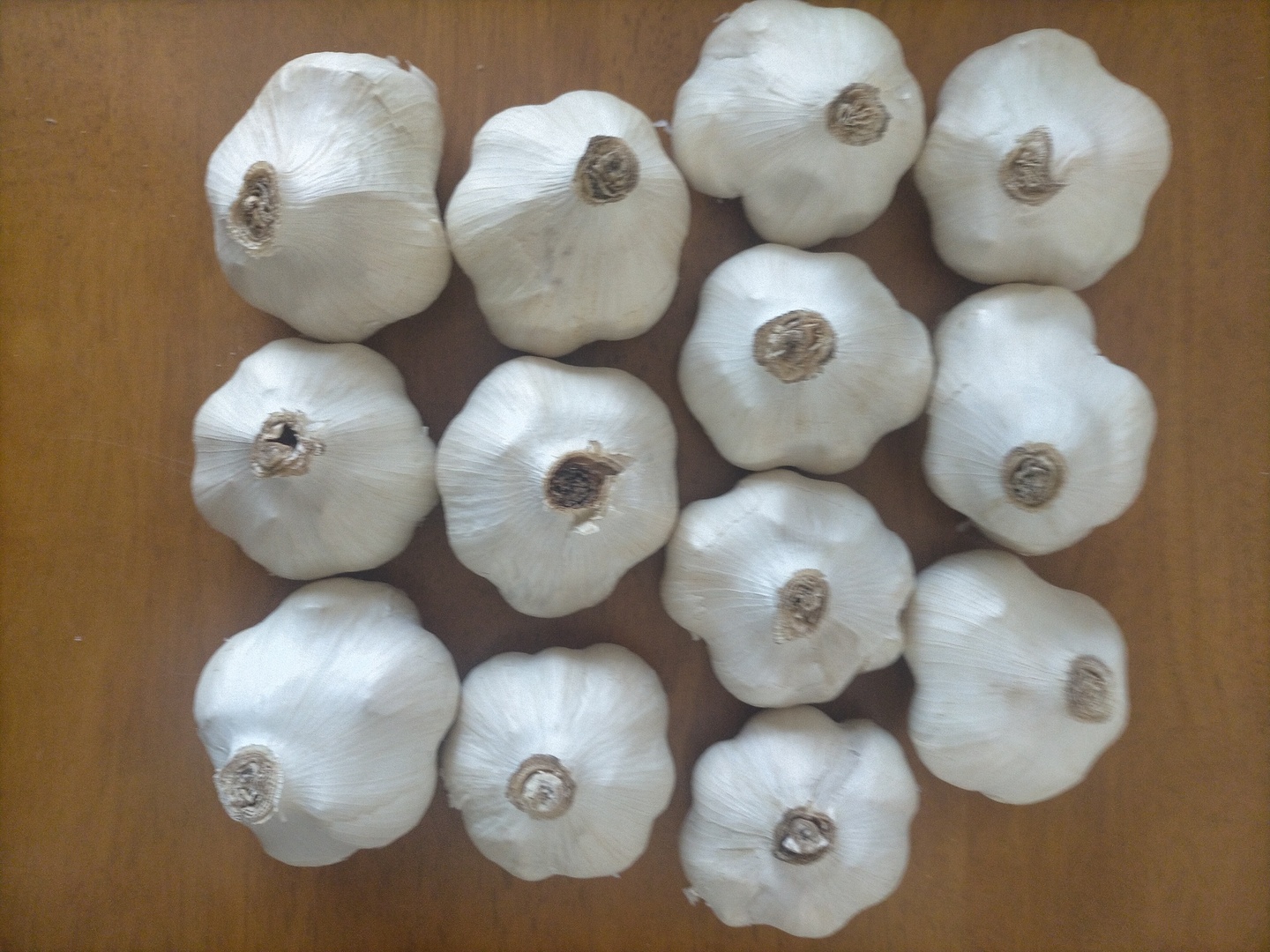 【岡山産】福地ホワイト6辺　香り・栄養満点　料理好き＆健康志向の方へ　6キロ 風味がよくて見た目も綺麗！福地ホワイト六片！ 約1.5kg 13個