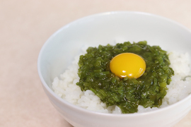 毎日めかぶ！ネバトロ！【産地直送】たたきめかぶ20ｇ小分けパック50個 伊勢志摩産　鳥羽市の離島・菅島沿岸で収穫！　人気のおみやげ　鳥羽のお土産28選　NIPPONFOODSHIFT入賞商品