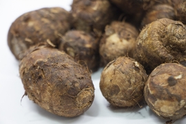 ヌメリの多く煮崩れしにくいサトイモ『石川早生』400g×3袋