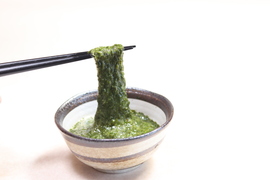 毎日あかもく！ネバシャキ！【産地直送】きざみあかもく20ｇ小分けパック50個　 伊勢志摩産　鳥羽市の離島・菅島沿岸で収穫！　人気のおみやげ　鳥羽のお土産28選　NIPPONFOODSHIFT入賞商品