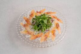【お中元】香り、味わい、食感の三重奏！本桜鱒のスモークサーモン三種食べ比べセット
